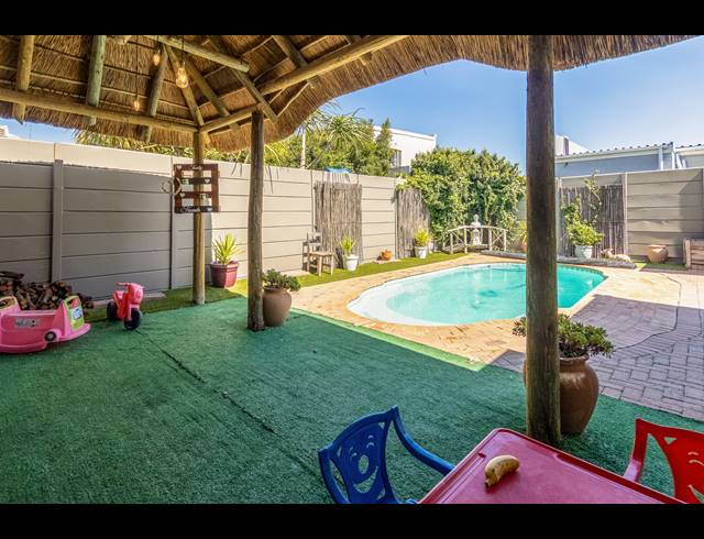 4 BEDROOM FREEHOLD FOR SALE IN PARKLANDS